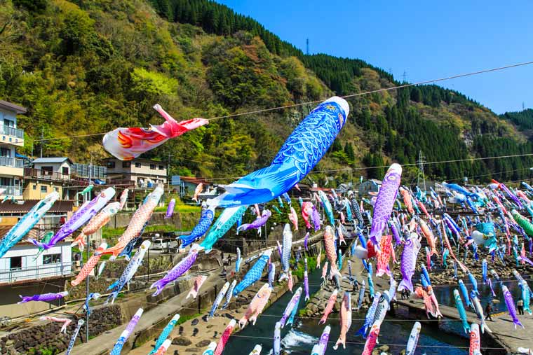 杖立温泉鯉のぼり祭り